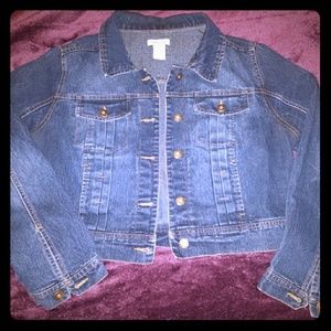 Cropped denim jacket.